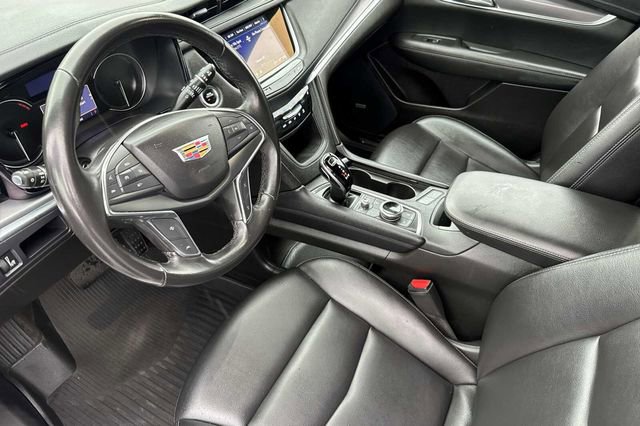 Certified 2023 Cadillac XT5 Luxury w/ LPO, Floor Liner Package image 10