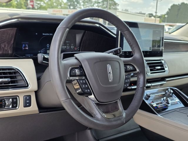 Used 2024 Lincoln Navigator Reserve image 25