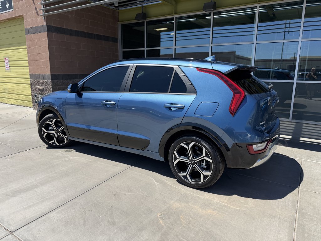 Used 2024 Kia Niro SX Touring FWD image 5