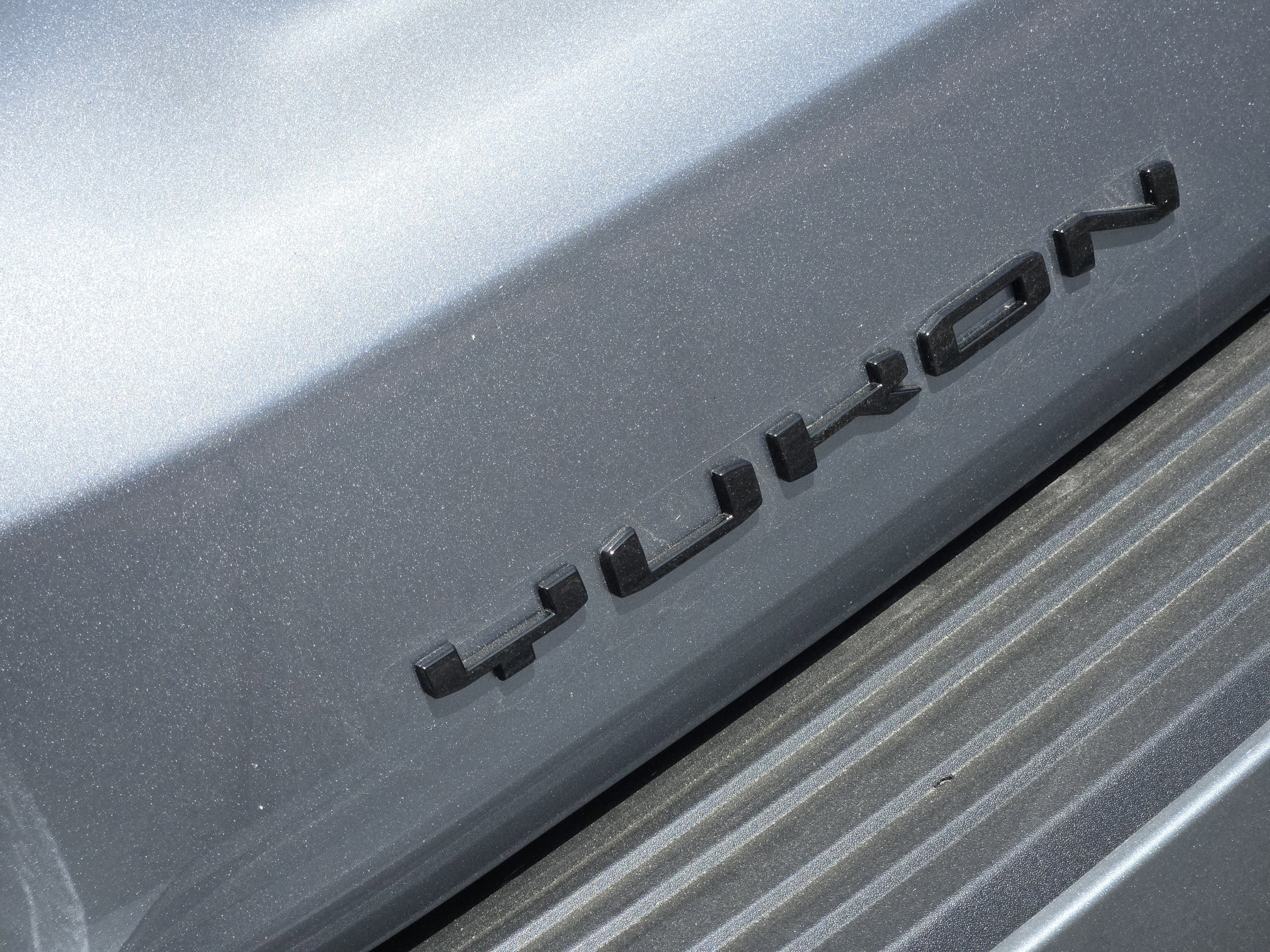 New 2026 GMC Yukon AT4 w/ AT4 Premium Package image 8