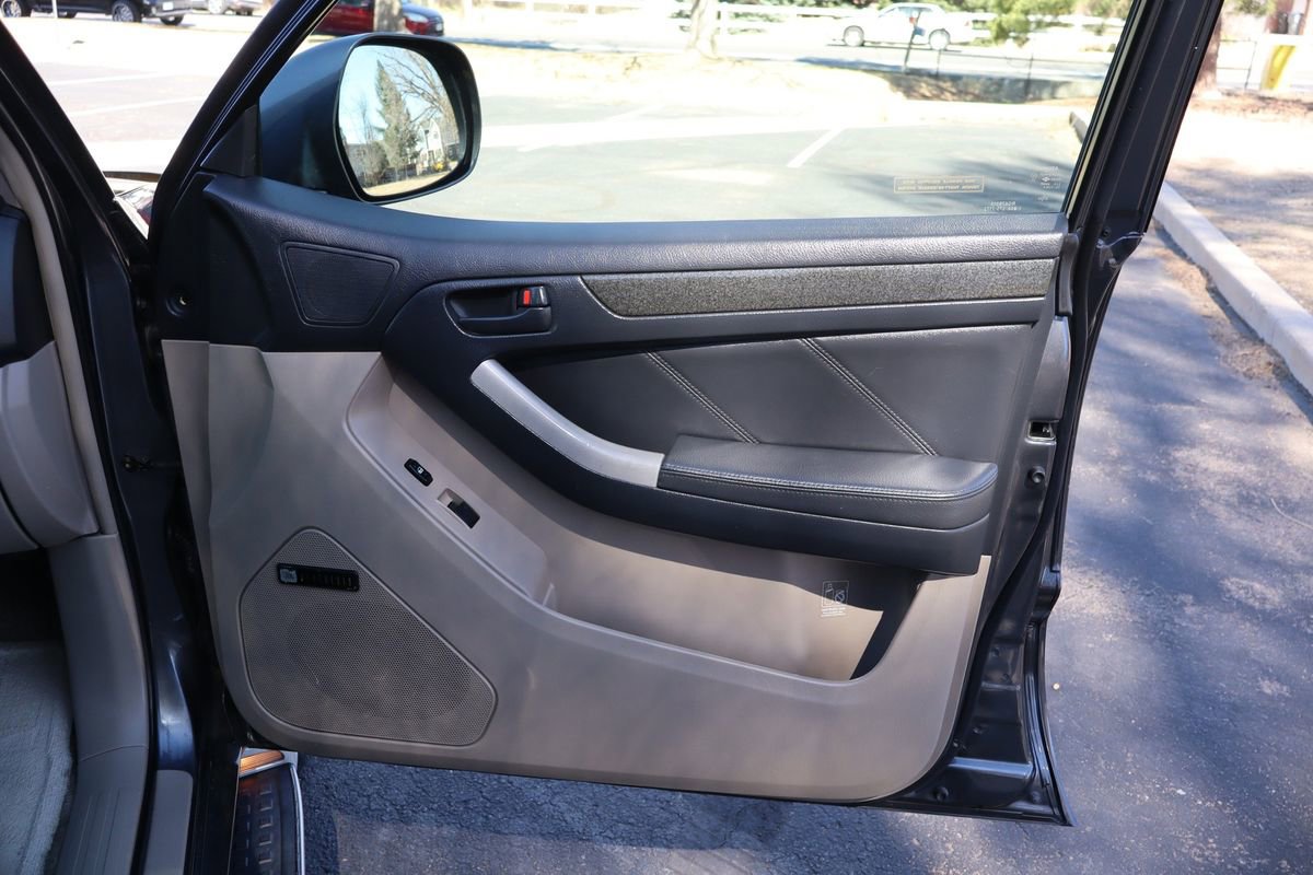Used 2003 Toyota 4Runner Limited image 26