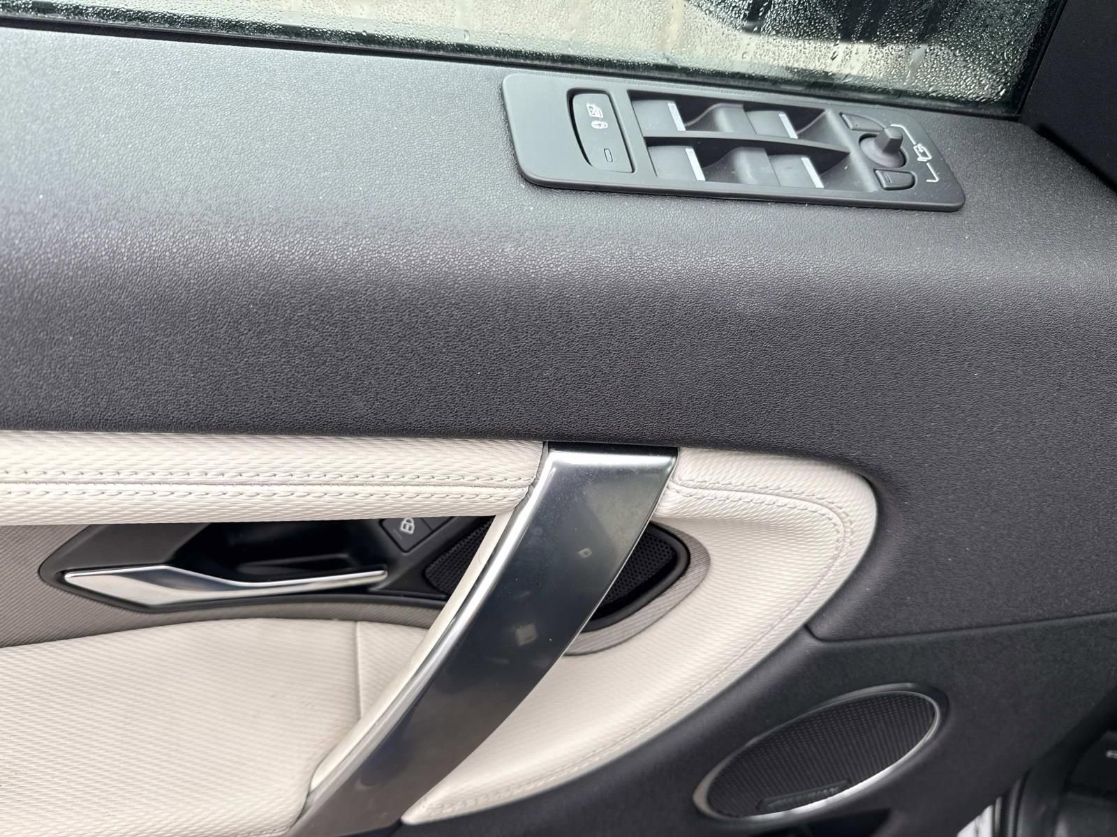 Used 2024 Land Rover Discovery Sport Dynamic SE image 20