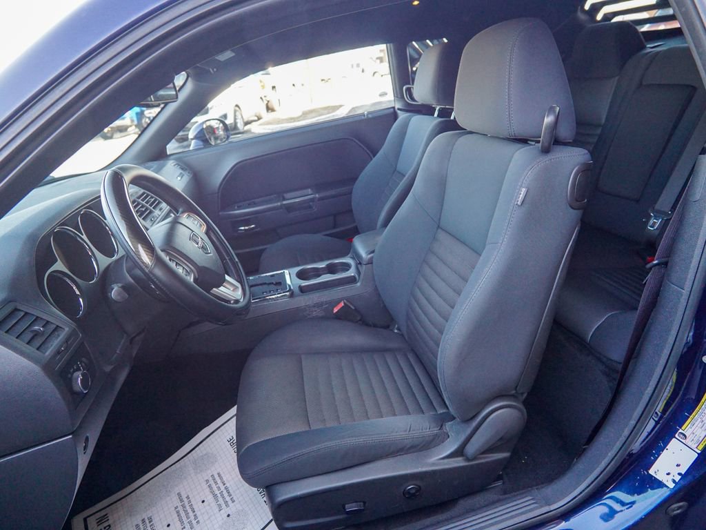 Used 2013 Dodge Challenger SXT image 12
