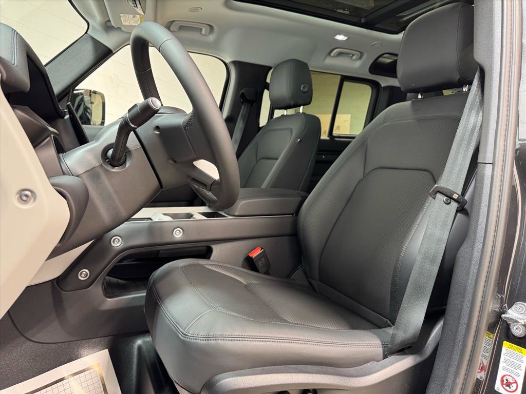 Used 2026 Land Rover Defender 110 S image 23