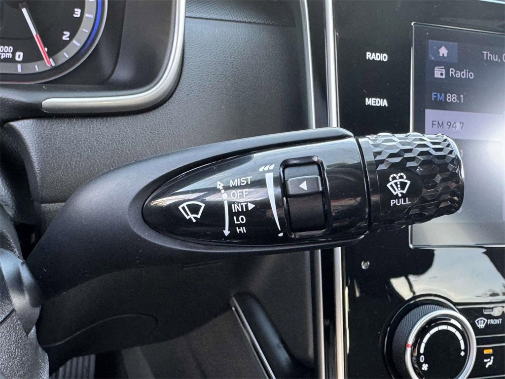 Used 2023 Hyundai Santa Cruz SE image 23