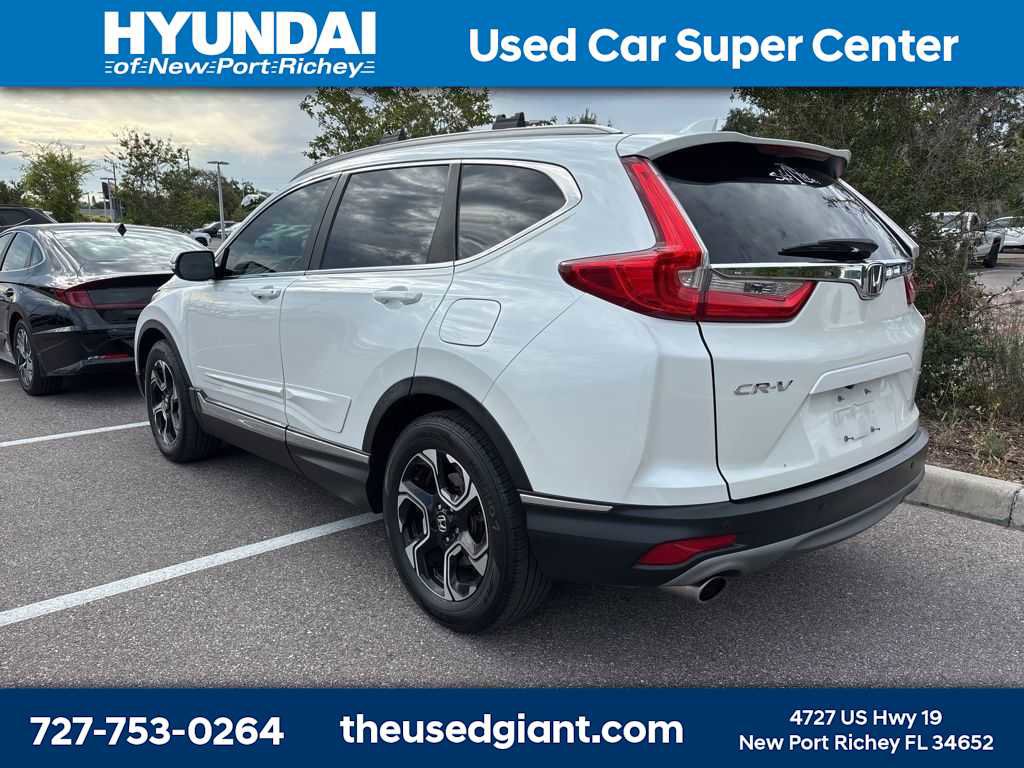 Used 2019 Honda CR-V Touring image 2