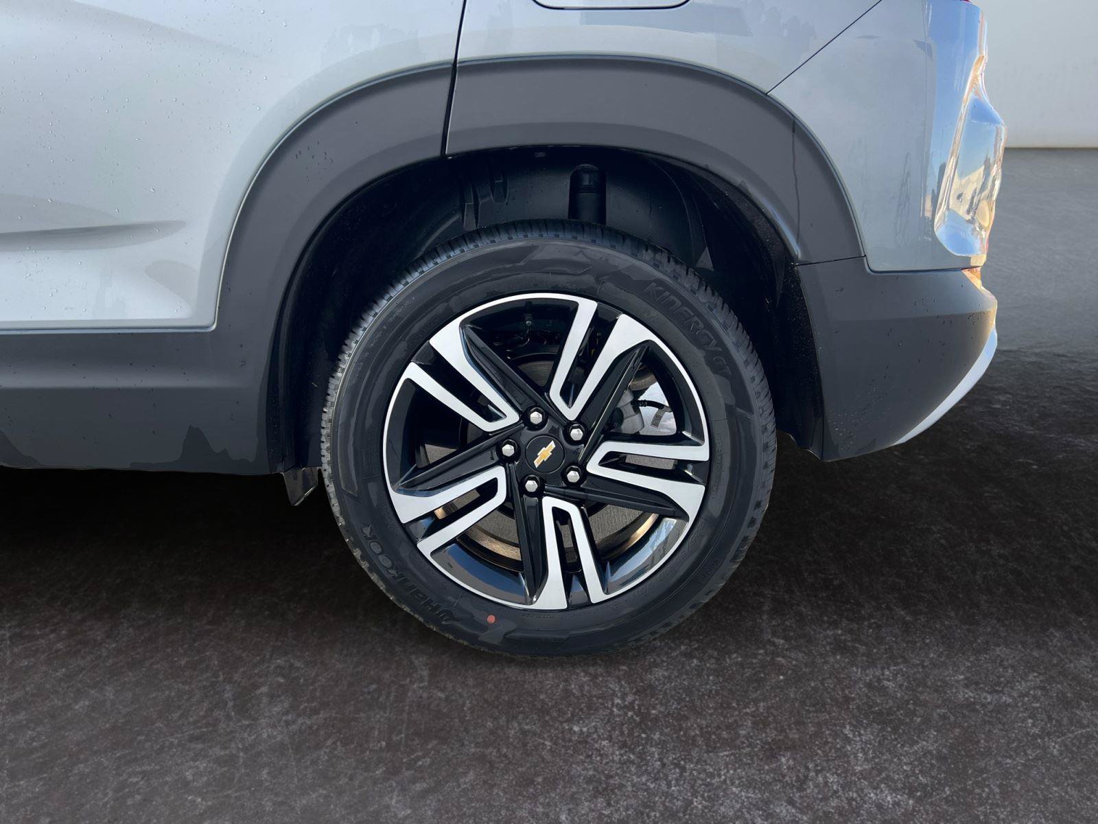 Used 2023 Chevrolet TrailBlazer LT FWD image 25