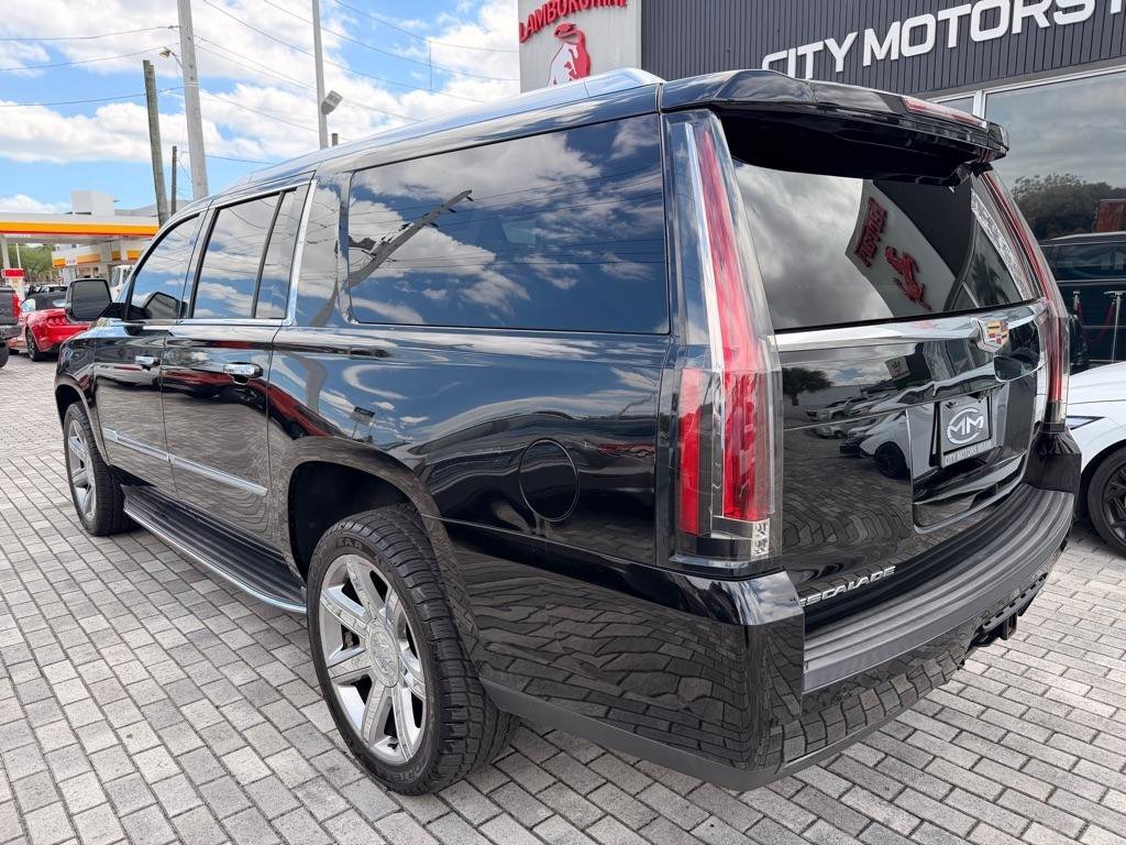 Used 2018 Cadillac Escalade ESV Luxury RWD image 5