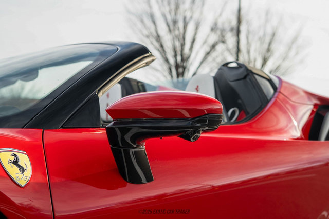 Used 2025 Ferrari SF90 Spider image 90