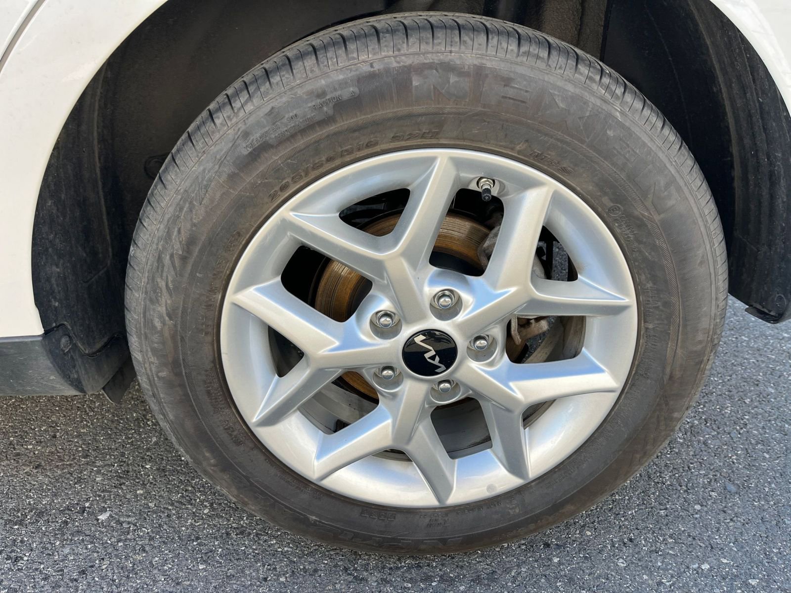 Used 2025 Kia Soul LX w/ LX Technology Package FWD image 28