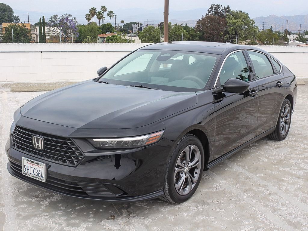 Certified 2023 Honda Accord EX image 3