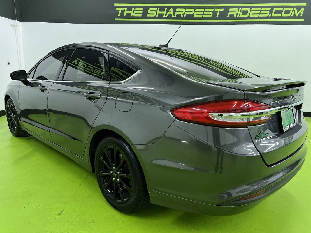 Used 2017 Ford Fusion SE FWD image 7