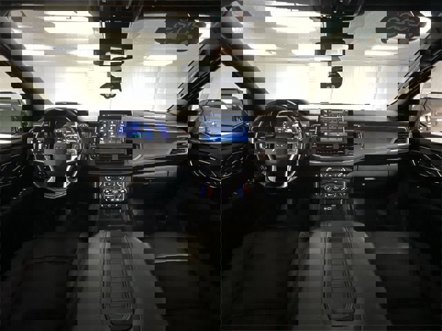 Used 2023 Chevrolet Suburban Z71 w/ Luxury Package image 20