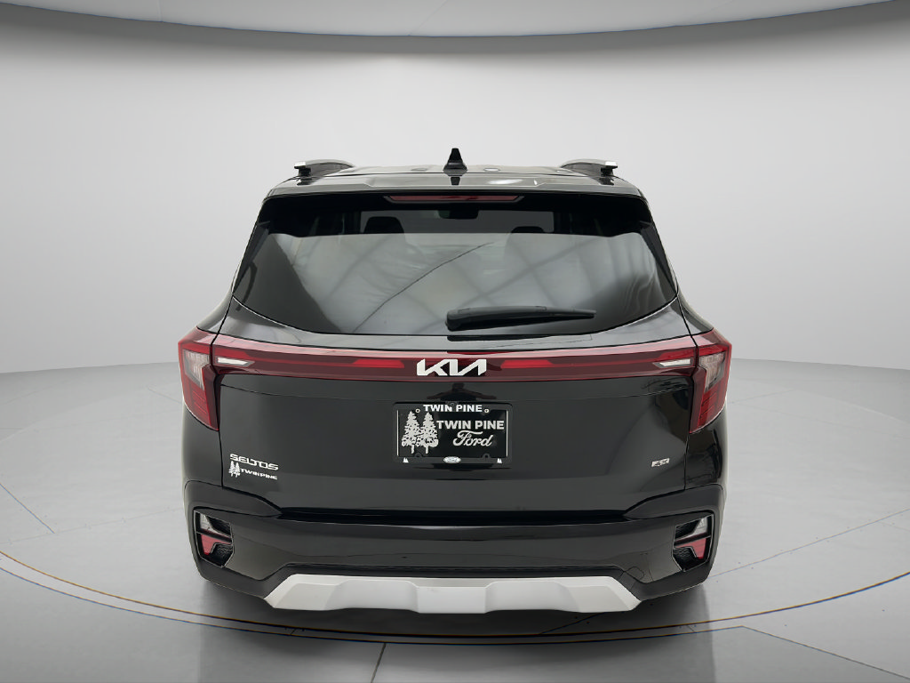 Used 2024 Kia Seltos S AWD/4WD image 5