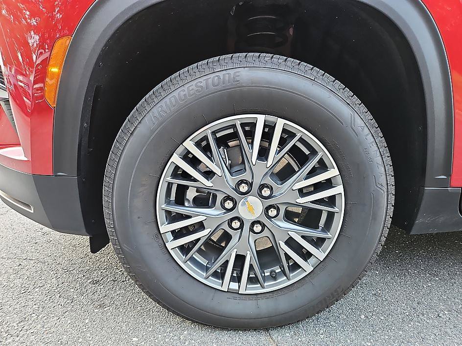 New 2026 Chevrolet Traverse LT FWD image 8
