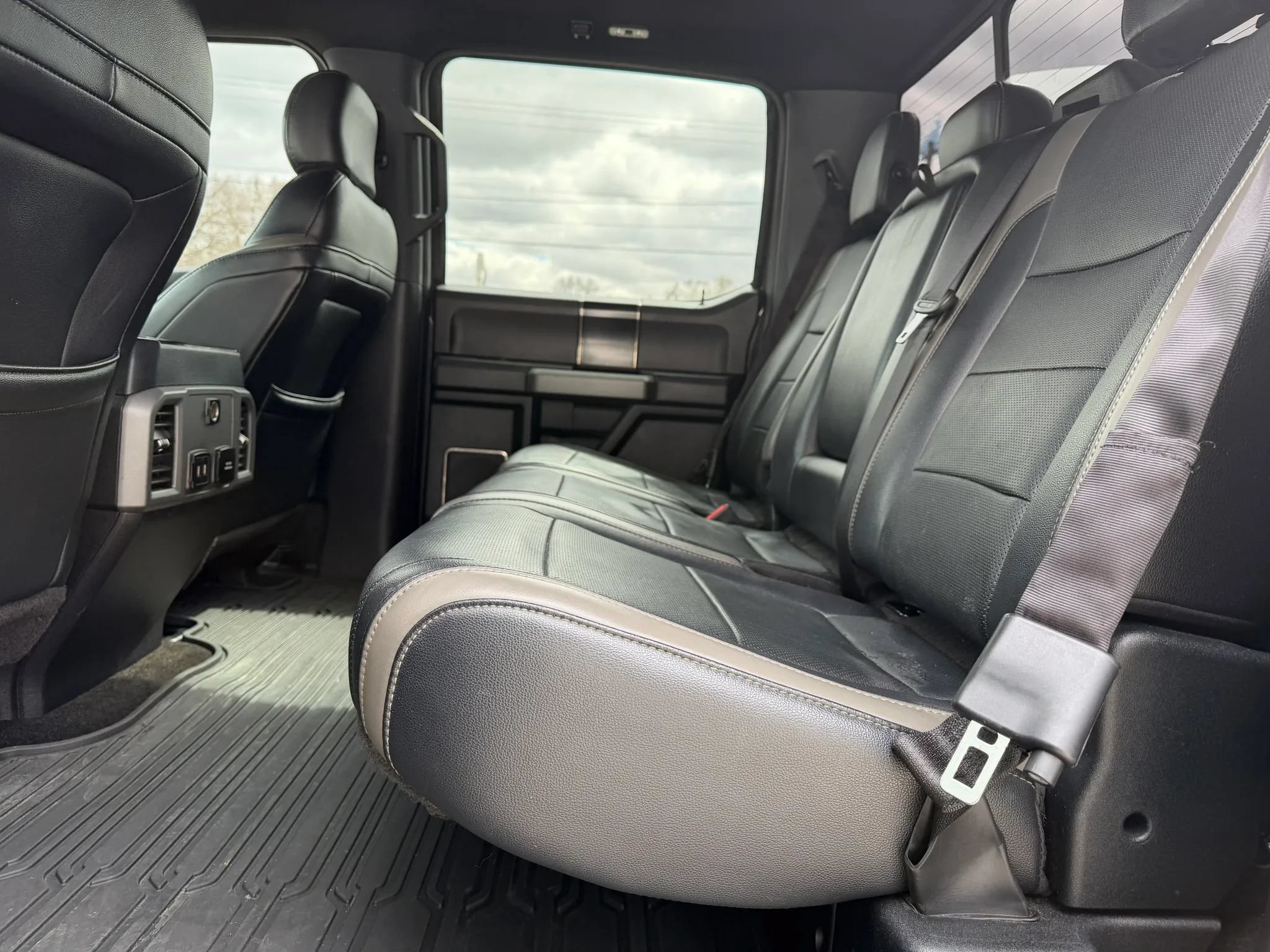 Used 2018 Ford F150 Raptor w/ Equipment Group 802A Luxury AWD/4WD image 21