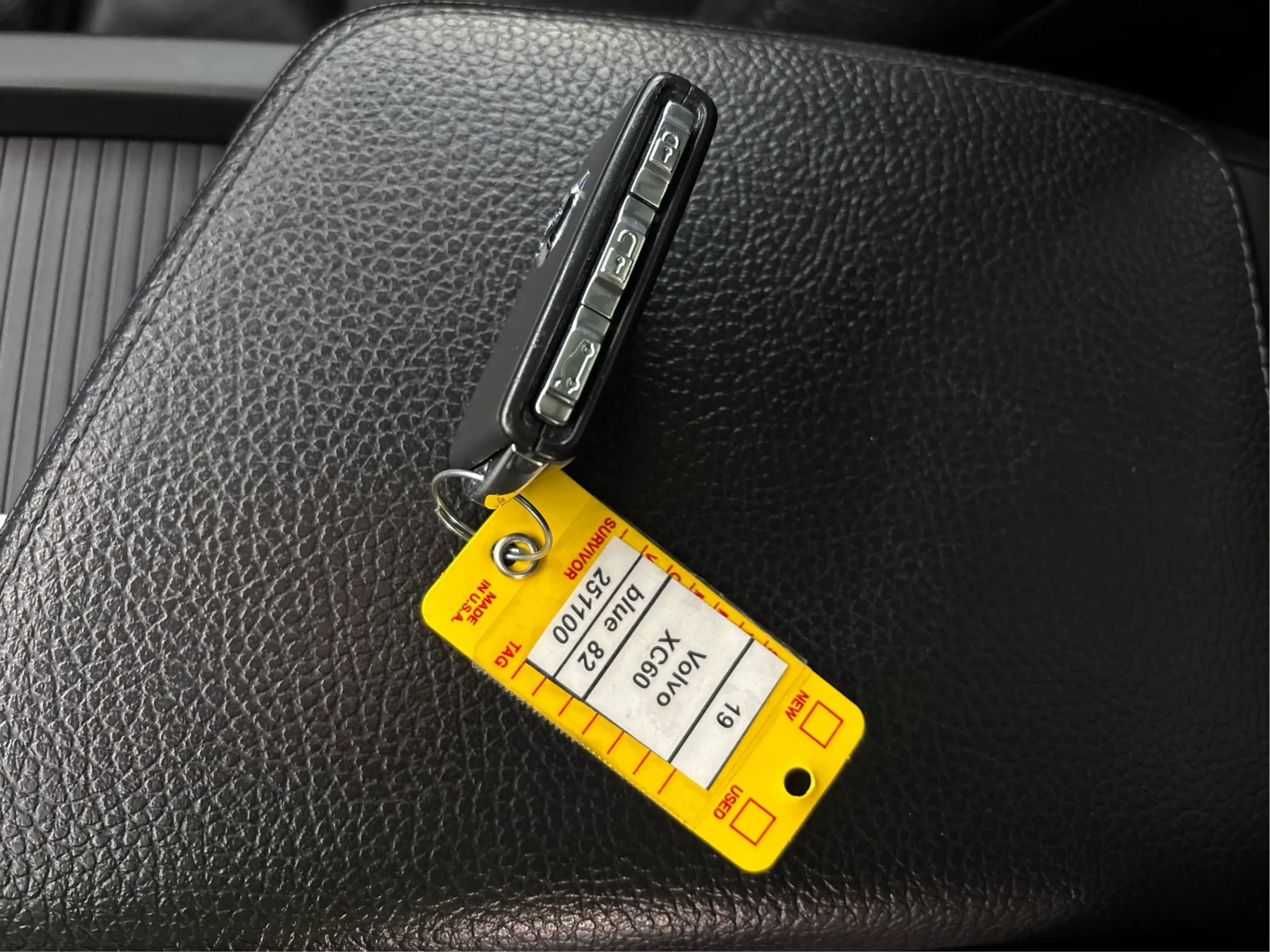 Used 2019 Volvo XC60 T5 Momentum w/ Multimedia Package image 42