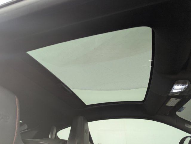 Used 2015 Jaguar F-TYPE R RWD image 18