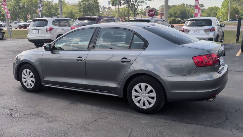 Used 2013 Volkswagen Jetta Sedan image 6