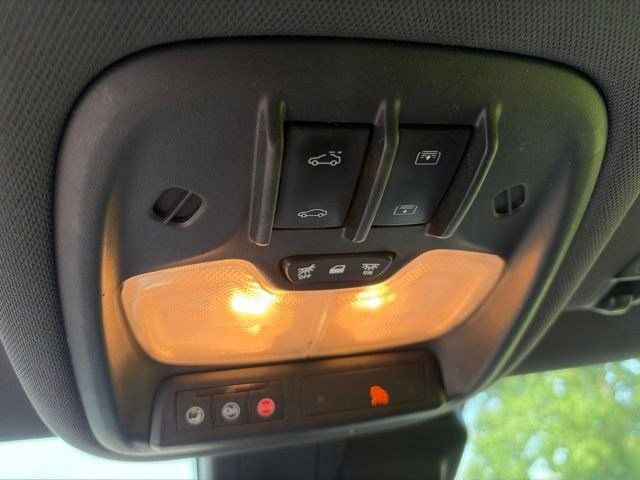 Used 2021 Chevrolet TrailBlazer ACTIV w/ Sun and Liftgate Package AWD/4WD image 28
