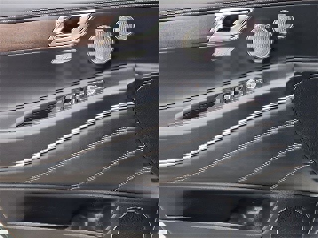 Used 2022 Genesis GV80 2.5T w/ Prestige Package 04 image 18