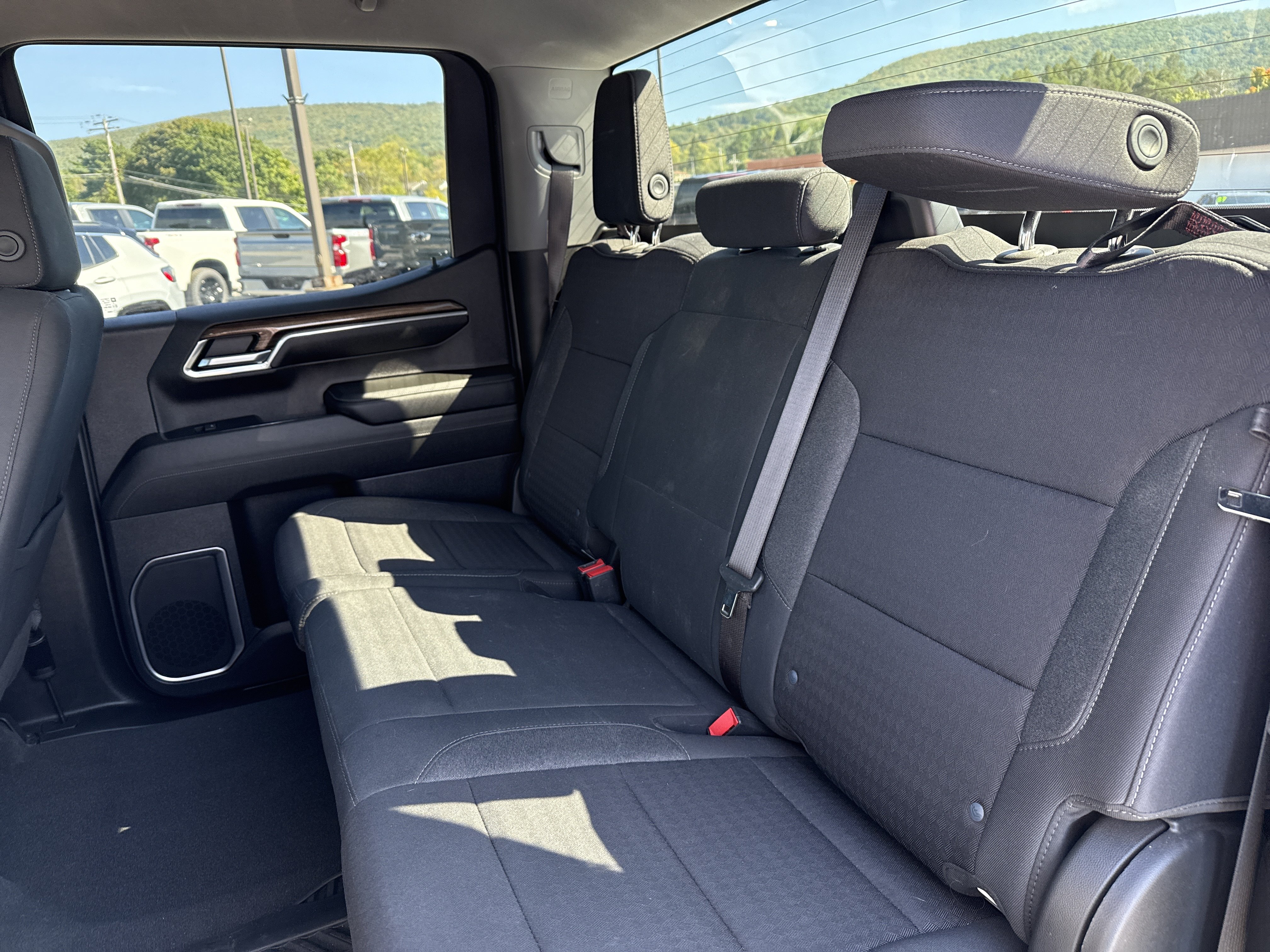 Used 2023 Chevrolet Silverado 1500 LT AWD/4WD image 13