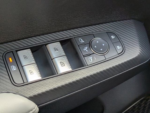 New 2026 Mitsubishi Outlander SE image 30