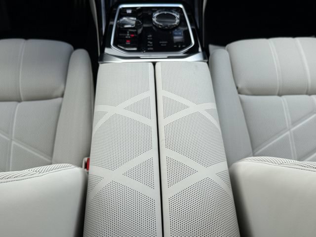 New 2026 BMW 750e xDrive w/ Executive Package AWD/4WD image 23