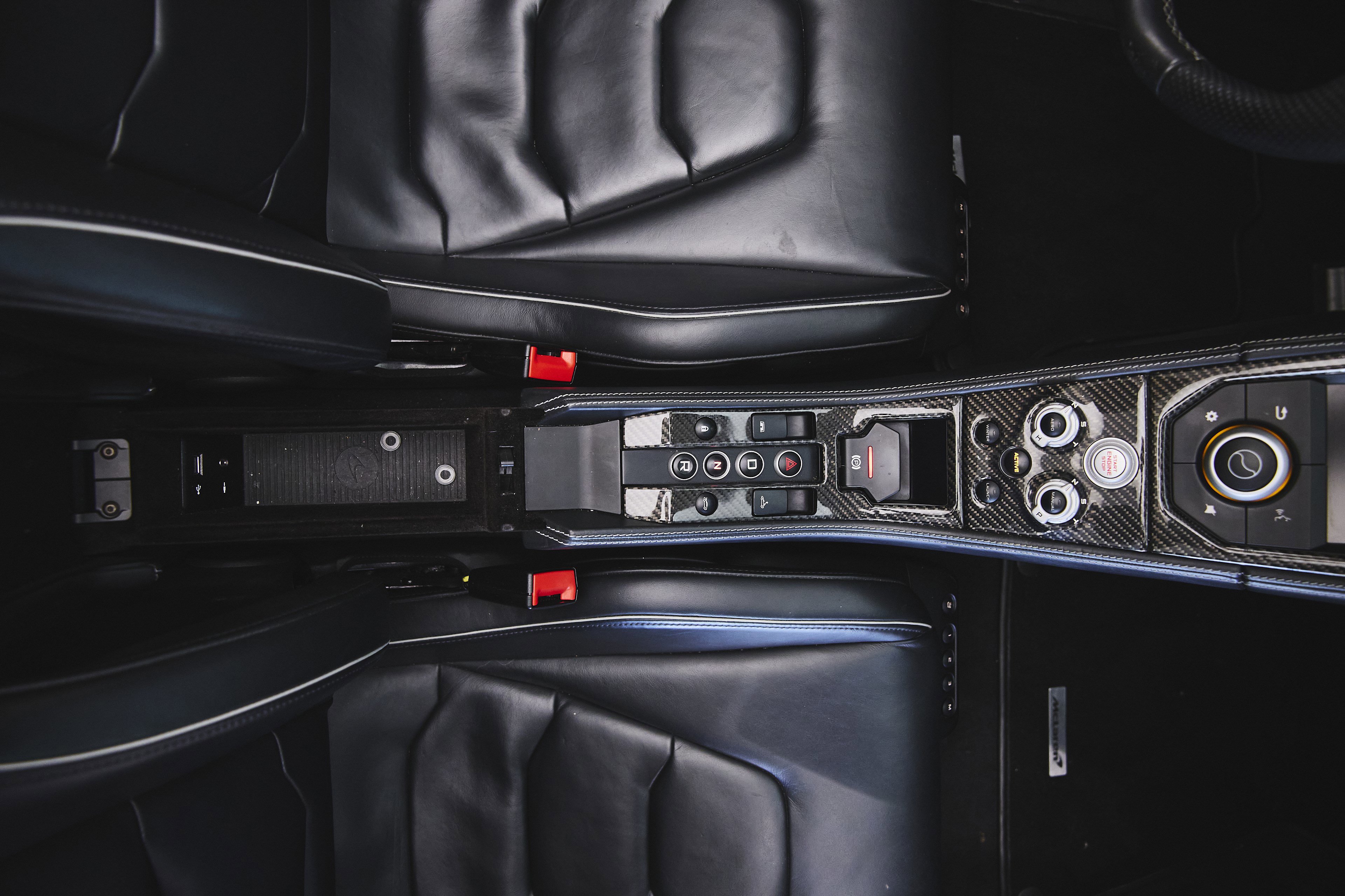 Used 2016 McLaren 650S Spider image 32