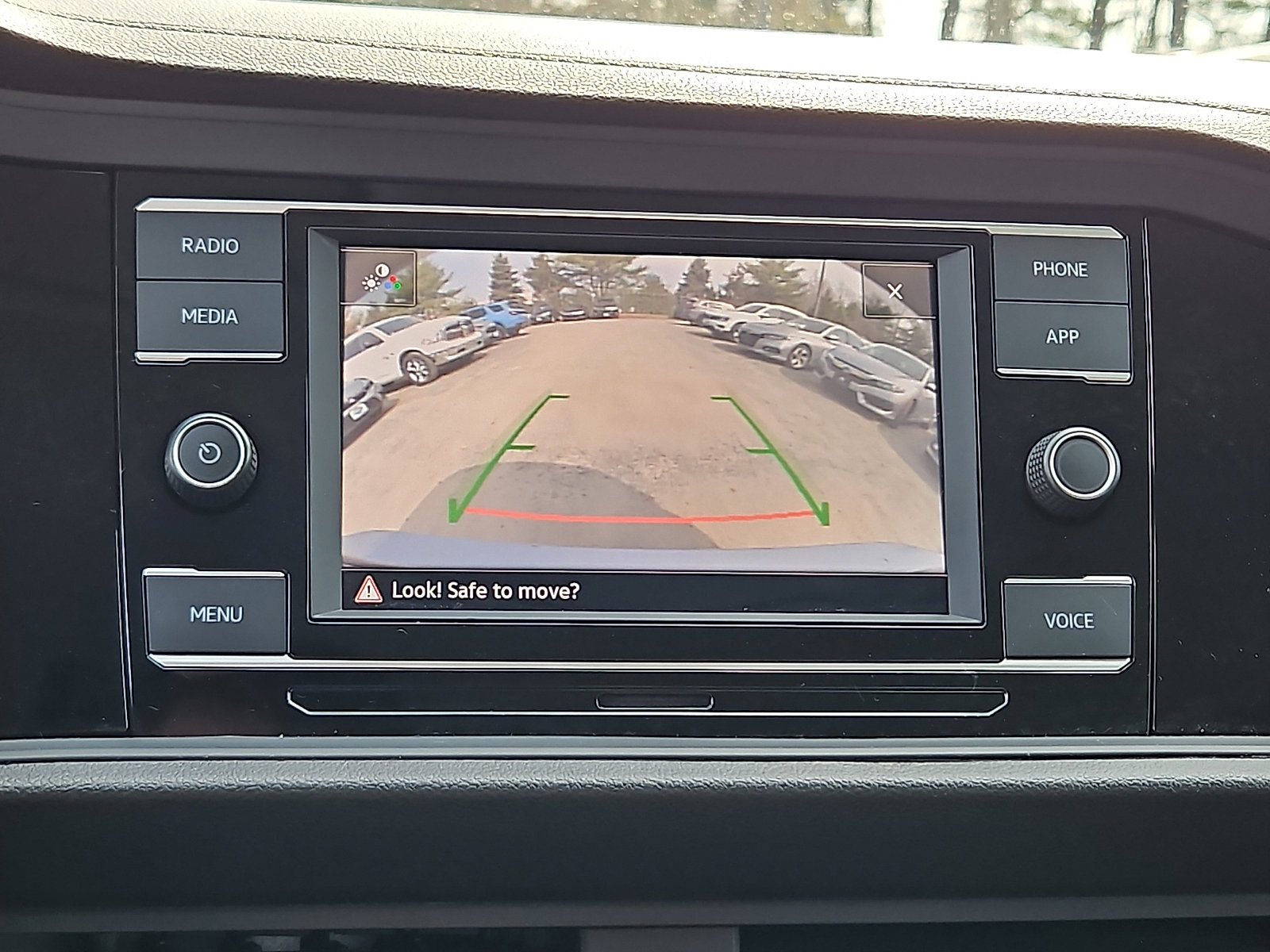 Used 2023 Volkswagen Jetta SE image 18