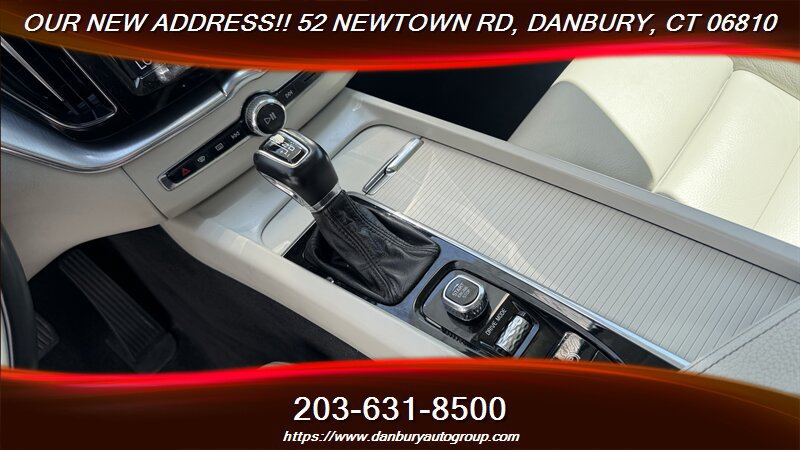 Used 2019 Volvo XC60 T6 Momentum w/ Premium Package AWD/4WD image 27