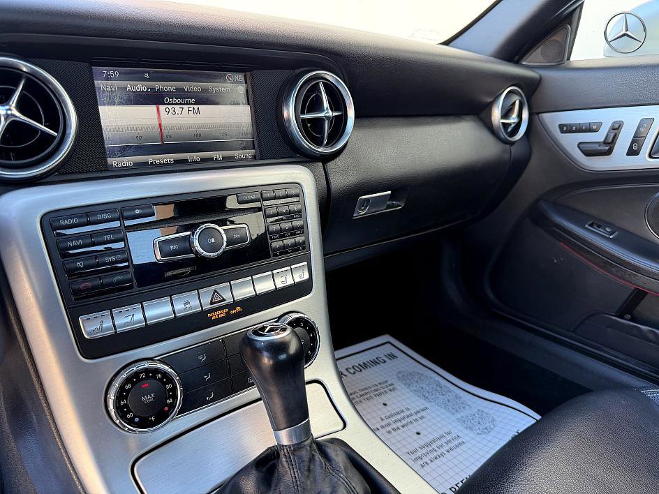 Used 2013 Mercedes-Benz SLK 250 w/ Premium I Pkg image 25