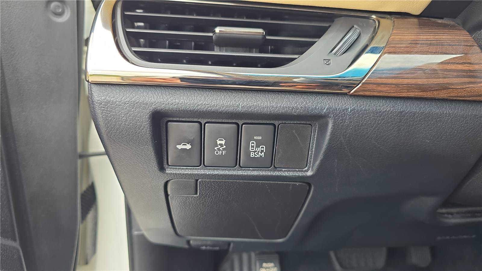 Used 2014 Toyota Avalon XLE Touring FWD image 26