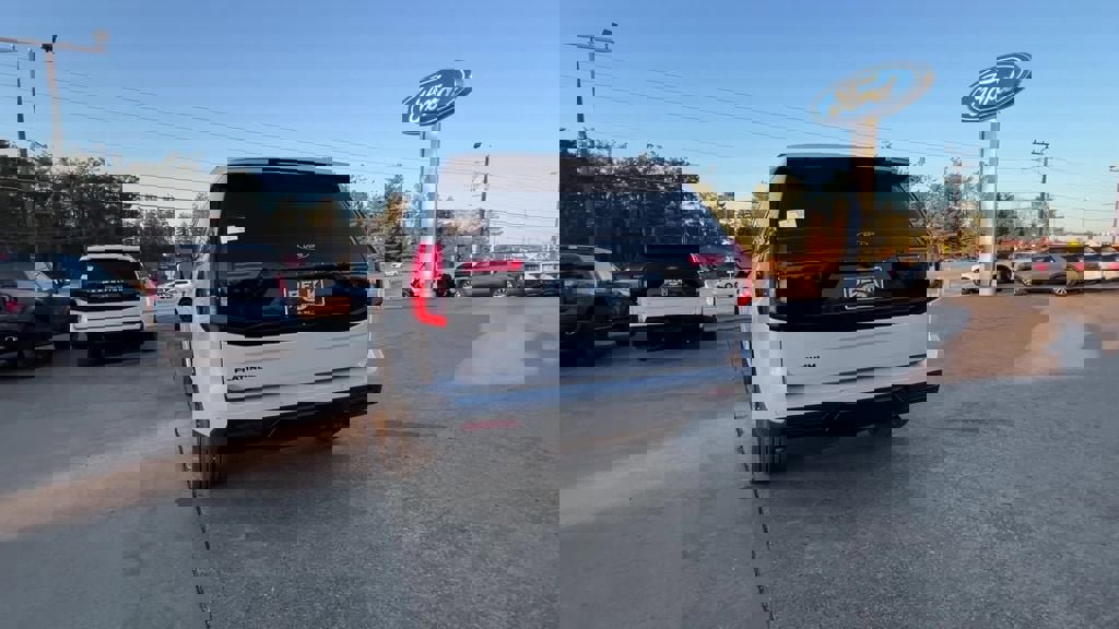 New 2026 Ford Expedition Platinum w/ Stealth Performance Package image 5