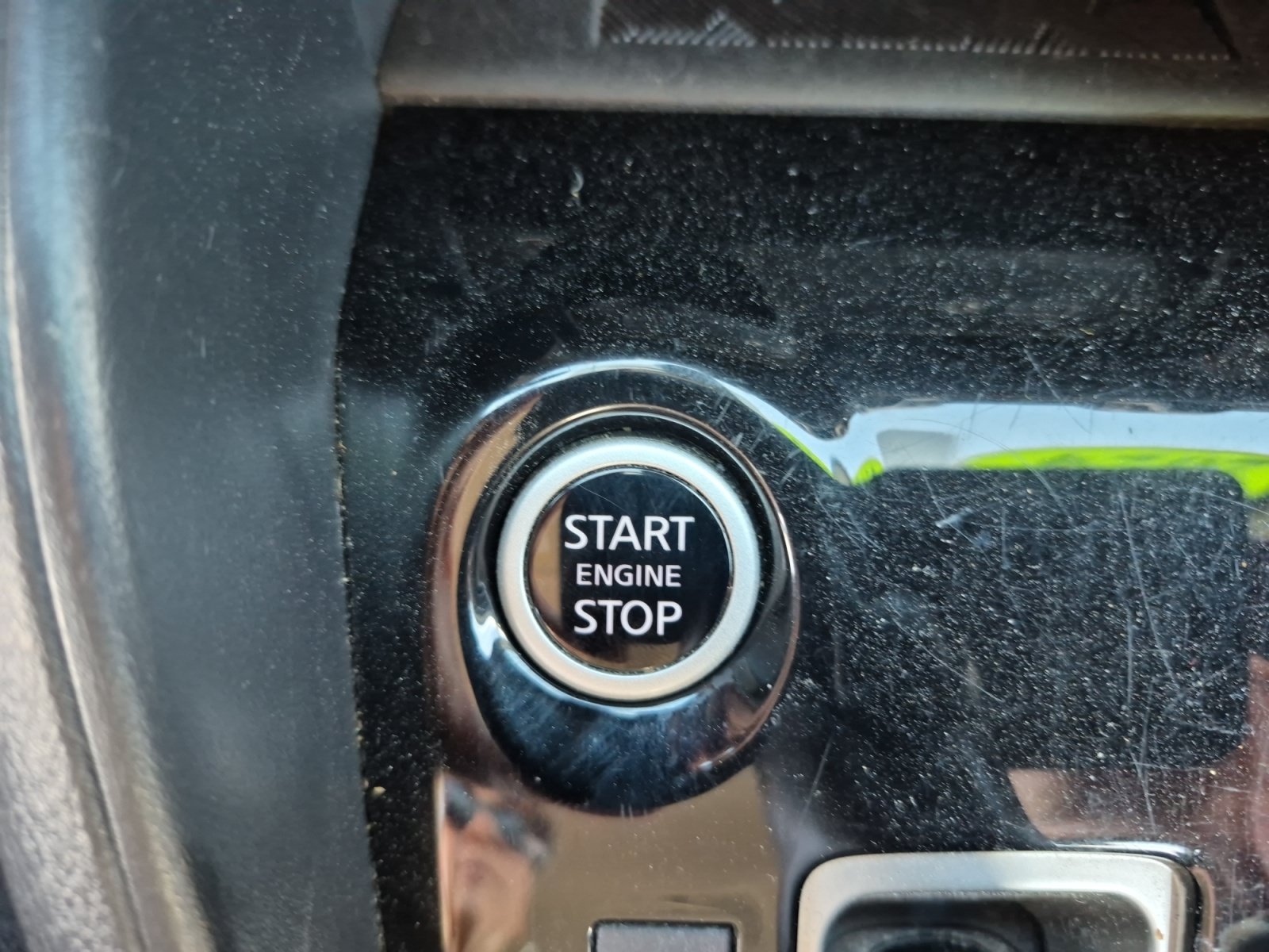Used 2024 Nissan Versa SV FWD image 30