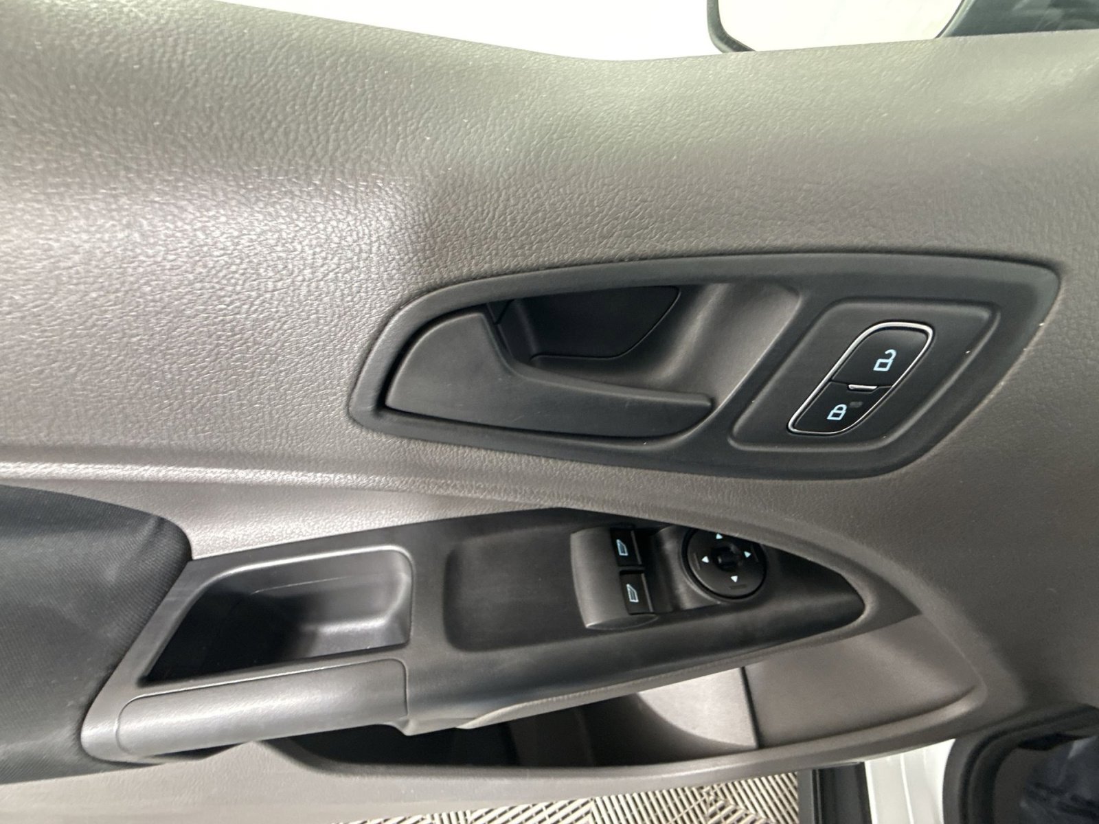 Used 2020 Ford Transit Connect XL FWD image 15