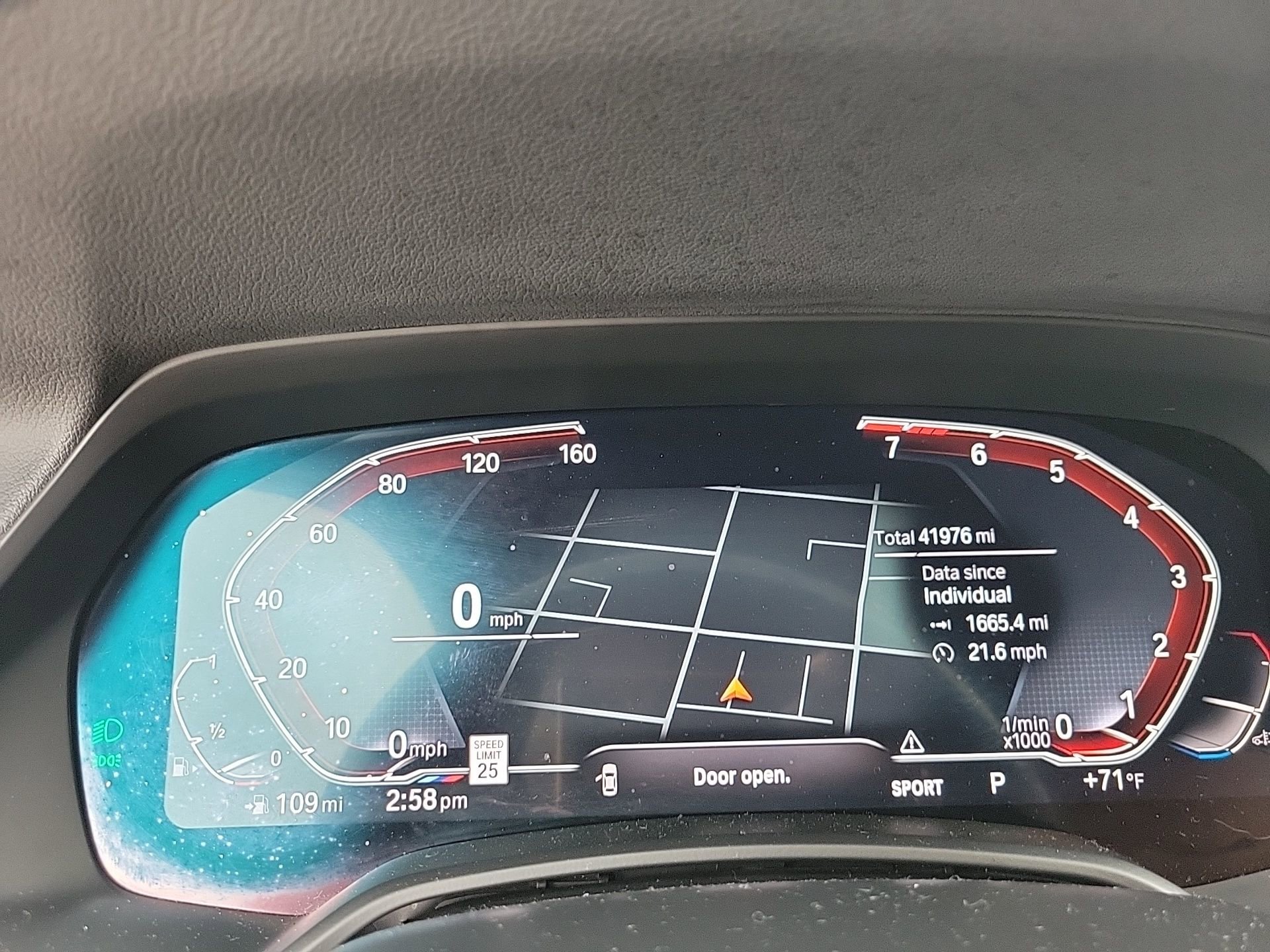 Used 2022 BMW X6 xDrive40i w/ M Sport Package image 32