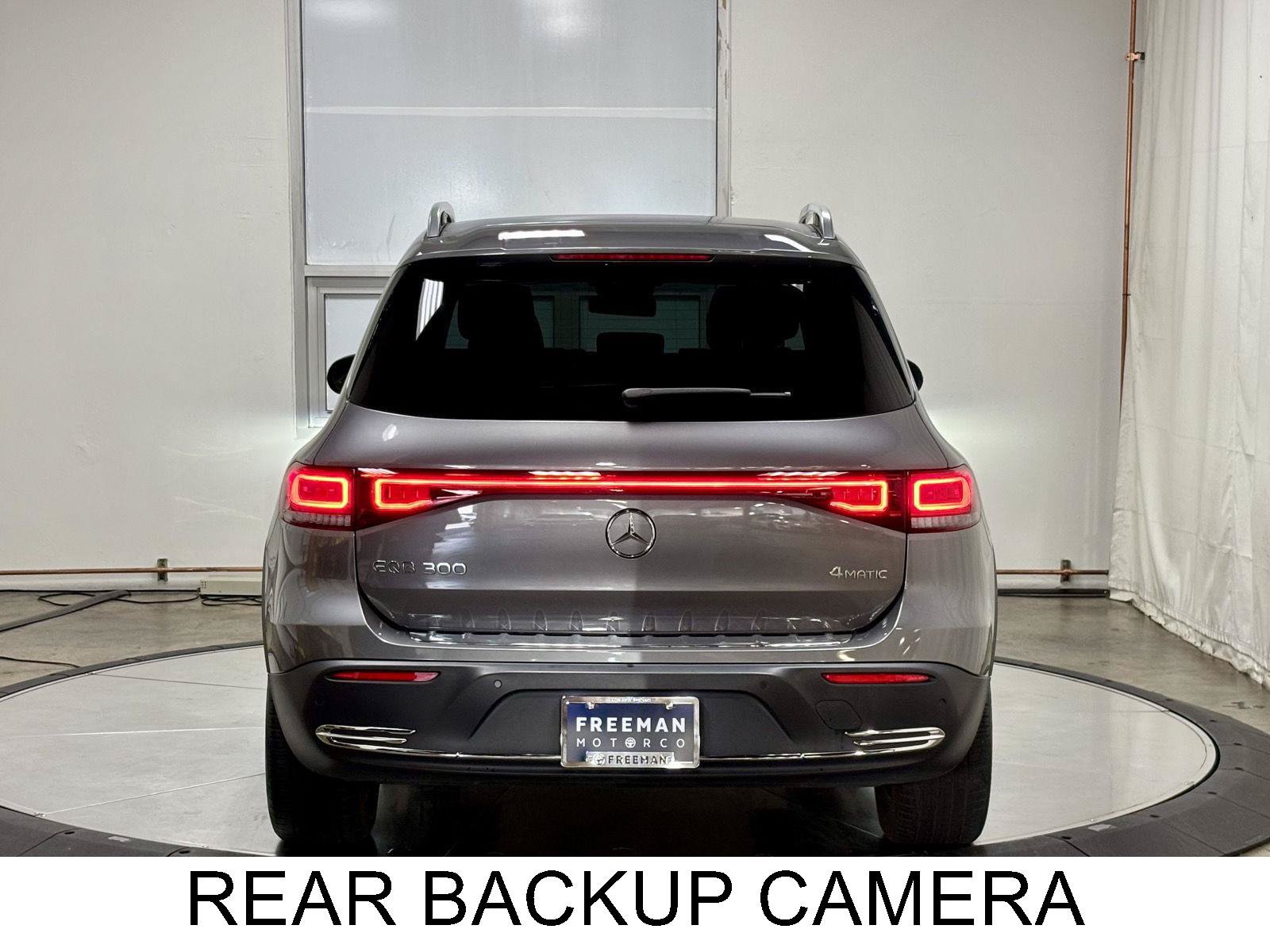 Used 2023 Mercedes-Benz EQB 300 4MATIC w/ Exclusive Package image 8