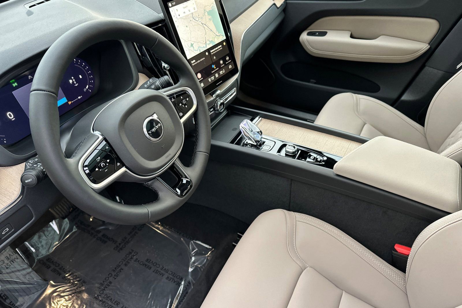 New 2026 Volvo XC60 B5 Plus w/ Protection Package Premier image 13