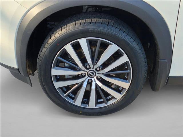 Used 2022 Nissan Pathfinder Platinum w/ Cargo Package FWD image 24