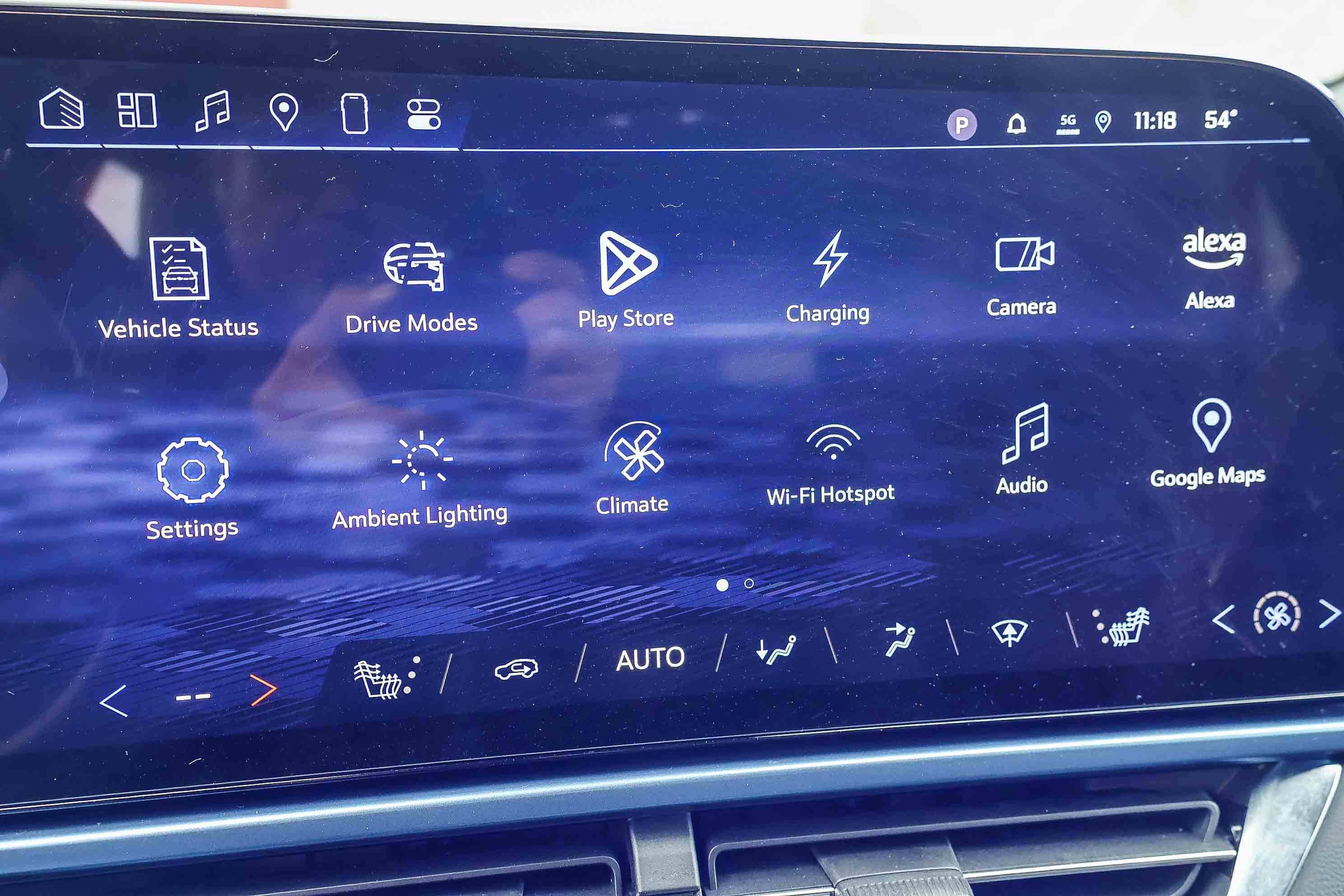 Used 2024 Chevrolet Equinox EV LT w/ LPO, Active Package image 4