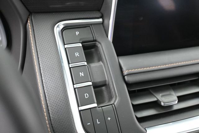 Used 2023 GMC Yukon AT4 w/ Technology Package AWD/4WD image 22