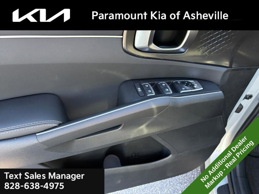 New 2026 Kia Sorento LX image 22