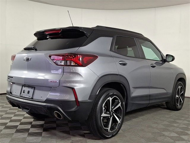 Used 2023 Chevrolet TrailBlazer RS w/ Sun and Liftgate Package image 9