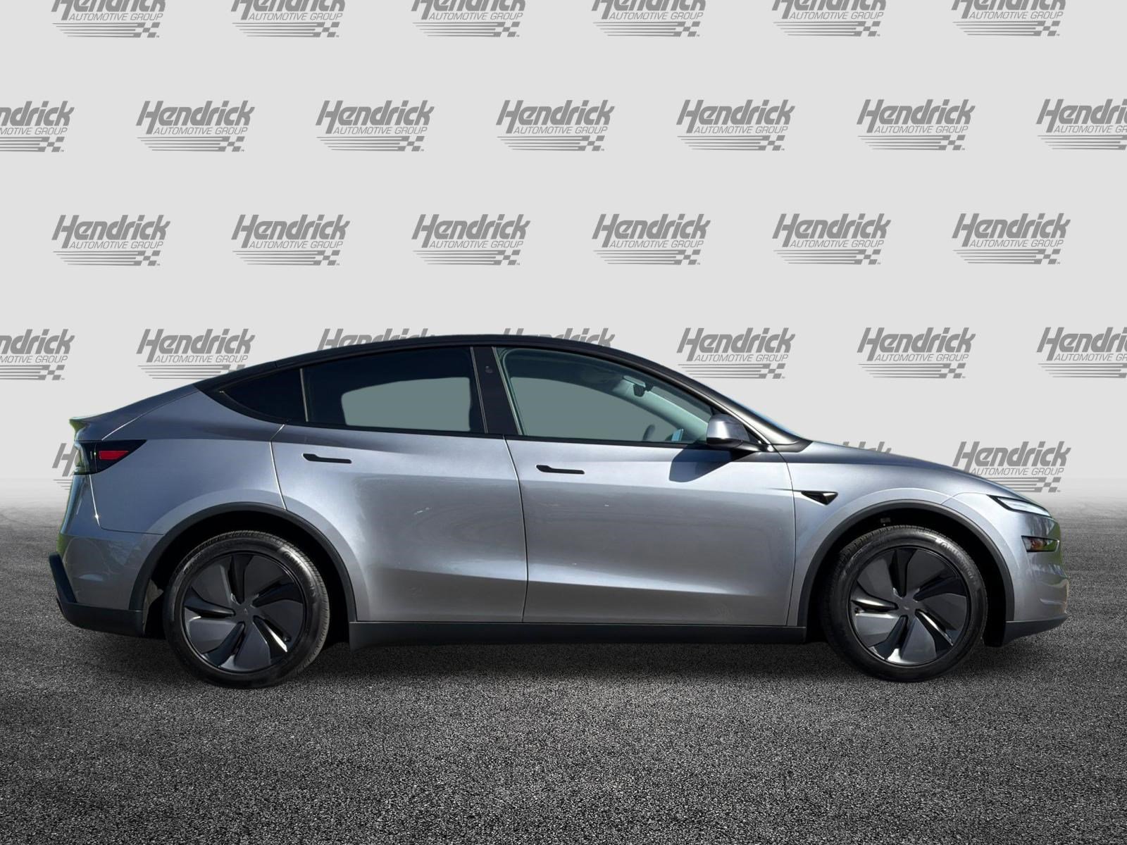 Used 2026 Tesla Model Y image 3