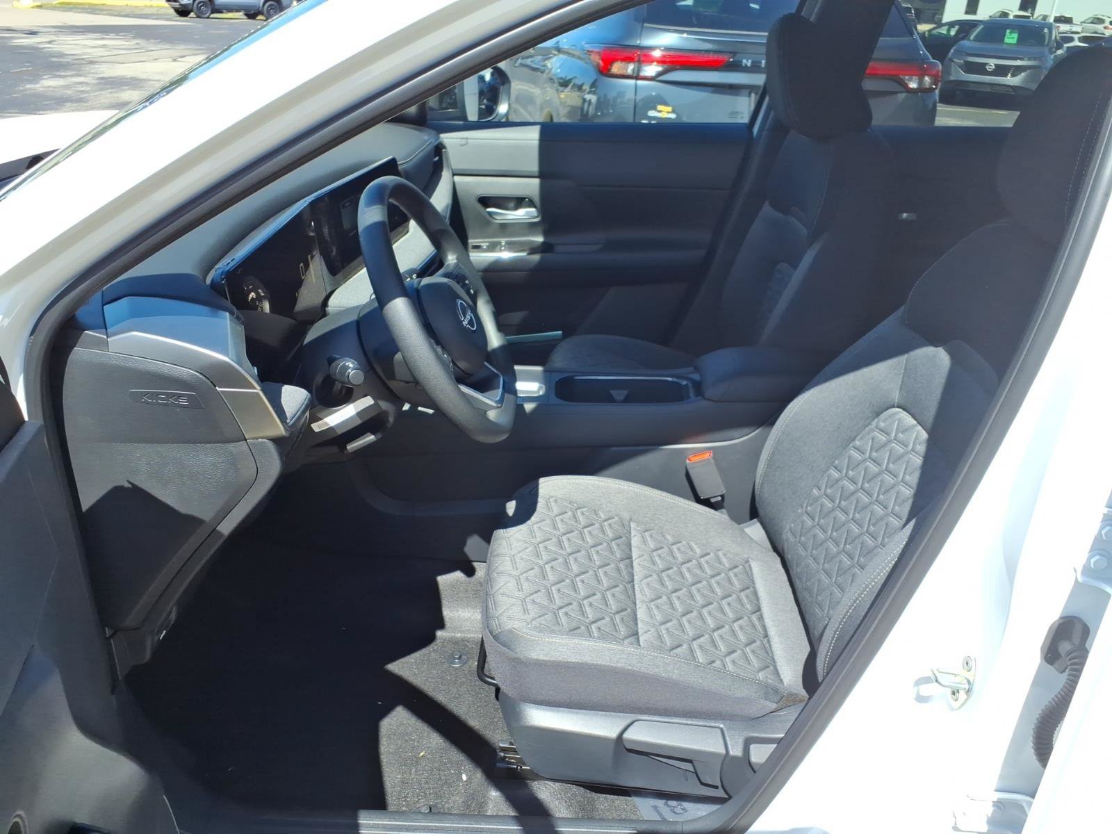 New 2027 Nissan Kicks SV AWD/4WD image 4