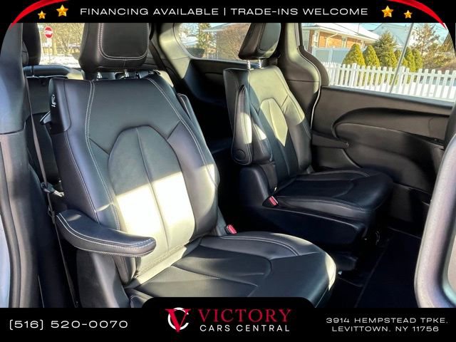 Used 2024 Chrysler Pacifica Select image 23