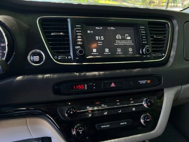 Used 2017 Kia Sedona LX w/ LX Essentials Premium Package FWD image 31