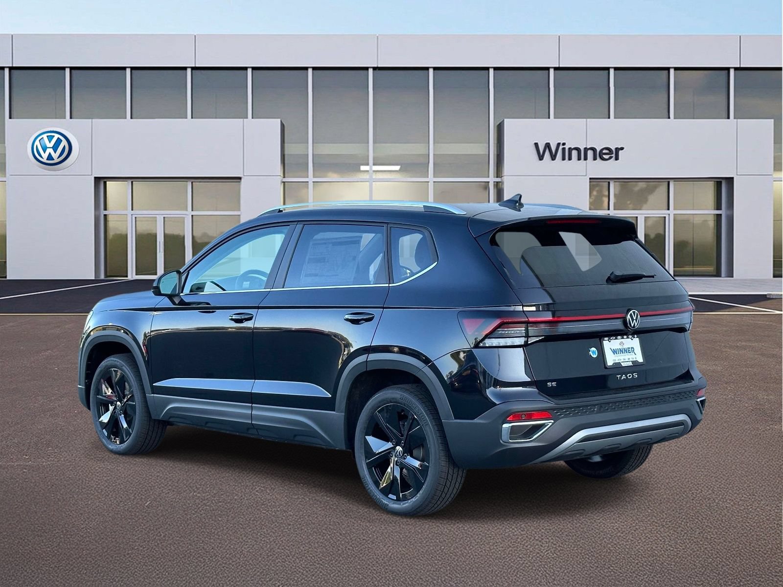 New 2026 Volkswagen Taos SE FWD video 3