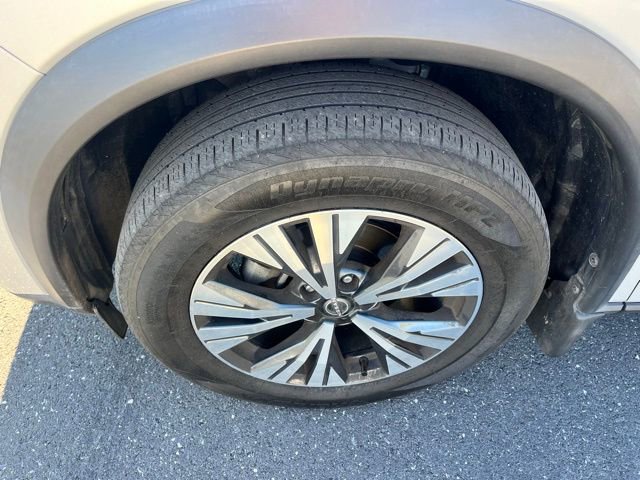 Certified 2023 Nissan Rogue SV w/ SV Premium B Package AWD/4WD image 10